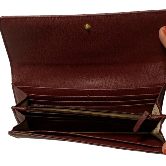 Michael Kors Jet Set Travel Wallet Fulton Purple Merlot Gold Logo Snap Foldover - Picture 4 of 10